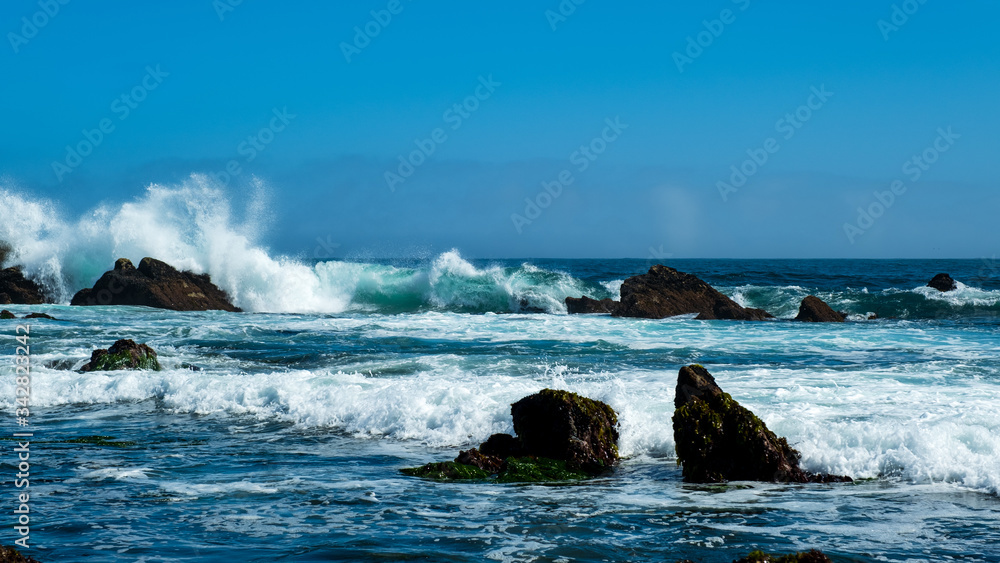 die Wellen vom pazifischen Ozean in Kalifornien