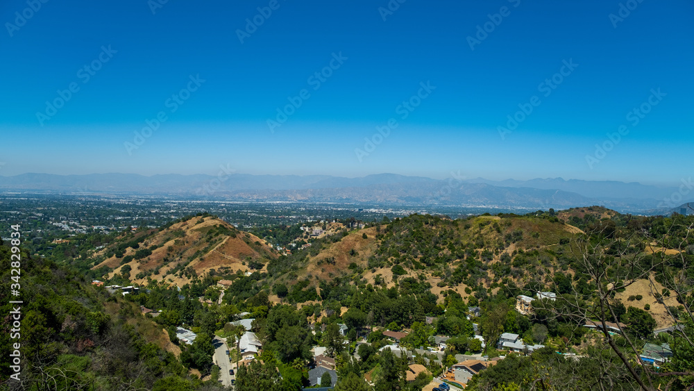 Blick auf die Berge von einem Aussichtspunkt  in Los Angeles