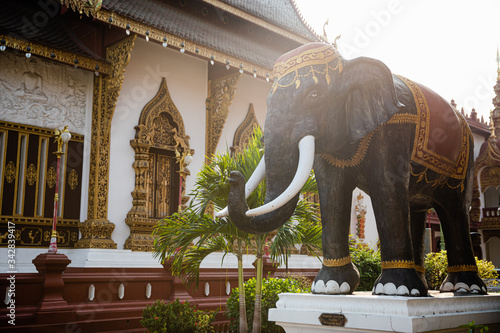Beautiful Wat Saen Muang Ma Luang budhist temple in Chiang Mai © Khrystyna Pochynok