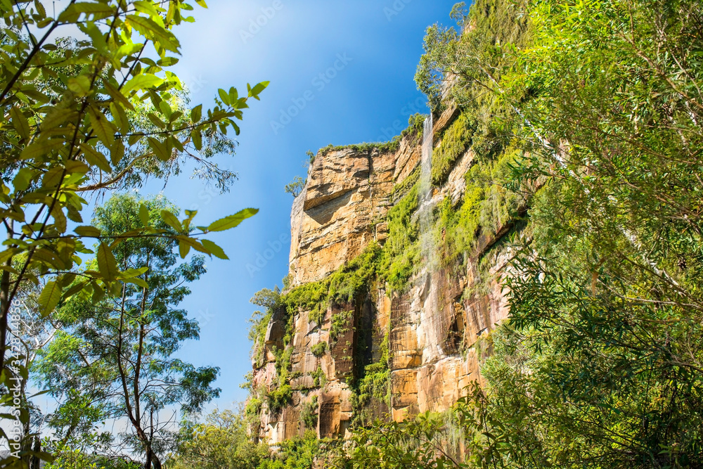 Govetts Leap Falls (Bridal Veil Falls) descending into the Grose Valley located within the Blue Mountains National Park, New South Wales, Australia