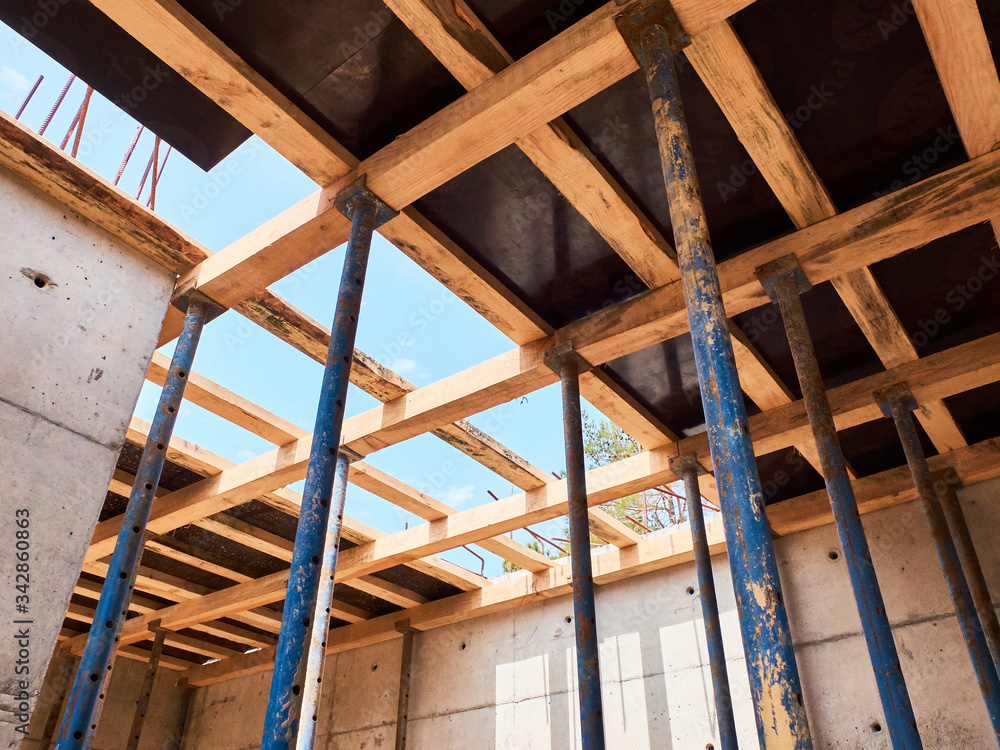 scaffoldings for a monolithic reinforced concrete floor slab of a residential building scaffoldings for a monolithic reinforced concrete floor slab of a residential building