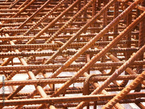 Metal reinforcement frame of a monolithic reinforced concrete structure