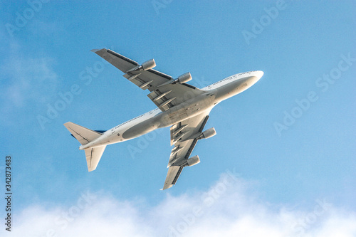 Jetliner Flying