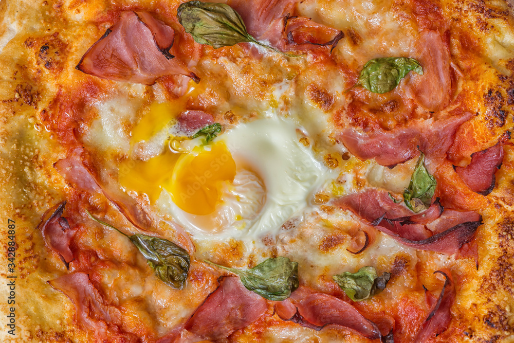 Pizza prosciutto cotto mozzarella egg close Pizza prosciutto cotto mozzarella egg close