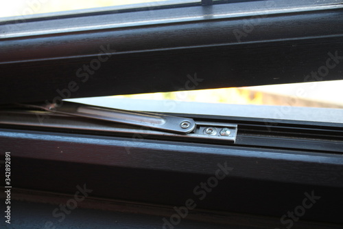 window opening mechanism © Gaynor