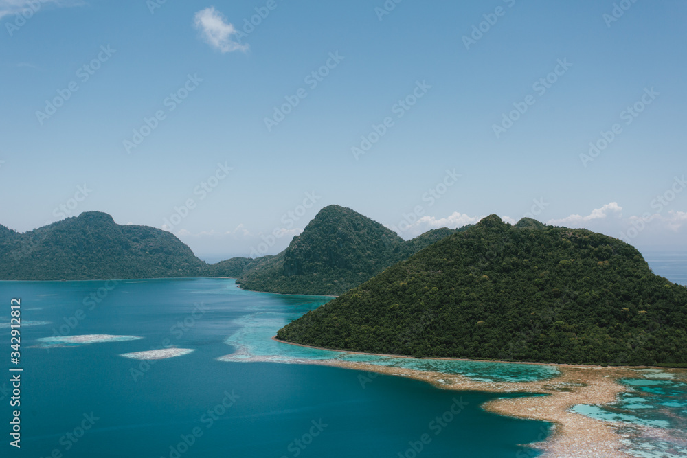 Naklejka premium Semporna, Sabah, Malaysia - 26 April 2020 - Tun Sakaran Marine Park