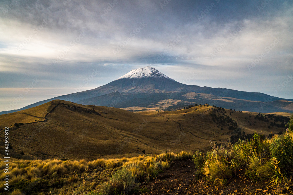 Fototapeta premium Popocatepetl volcano