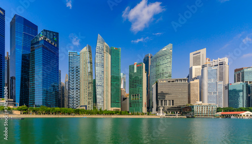 Panoramic view of skyscrapers of the Singapore city downtown business district skyline at Marina Bay in daytime © SvetlanaSF