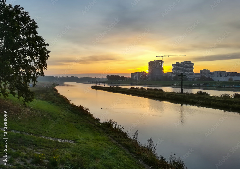 wschód słońca we Wrocławiu