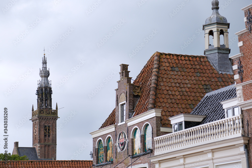 Obraz premium View of Saint Nicolas church and several buildings, Edam, Netherlands