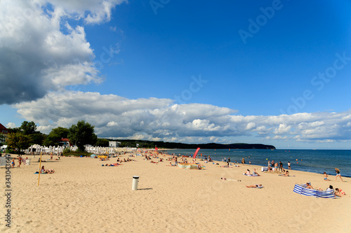 Fototapeta Naklejka Na Ścianę i Meble -  SOPOT, POLEN - 2017 AUGUST 25. Public sand beach at Sopot.
