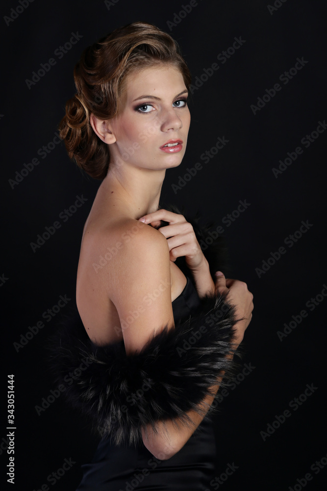 Naklejka premium Beautiful woman in the style of Art Nouveau, the era of gangsters