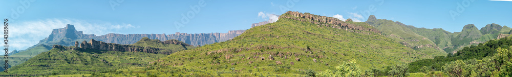 Panoramic view from the hiking trail to the Policemans Helmet Panoramic view from the hiking trail to the Policemans Helmet