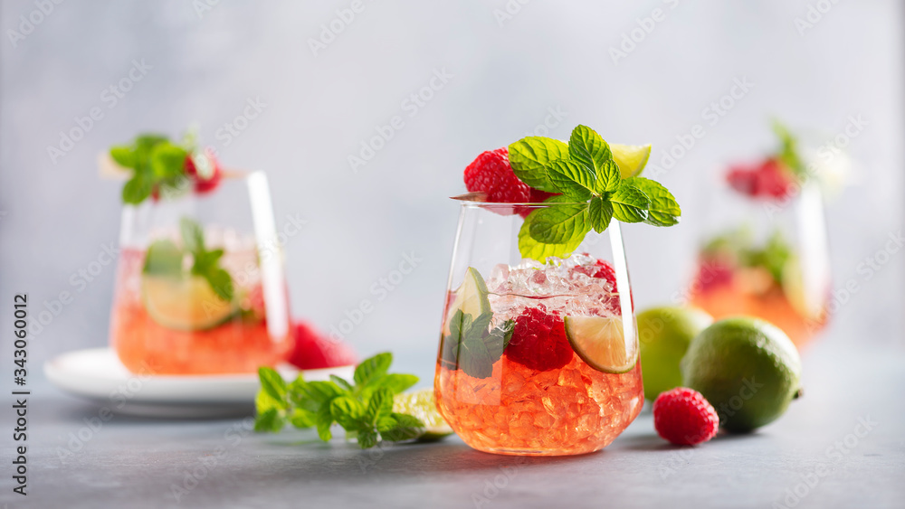Raspberry mojito
