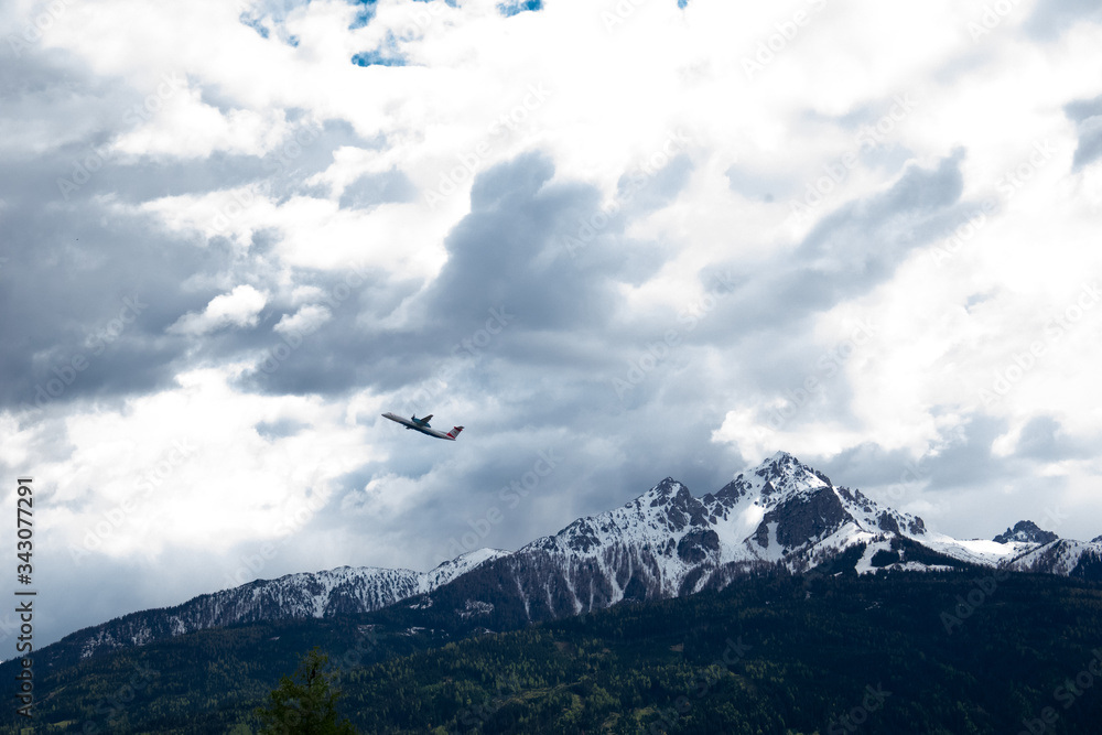 Fototapeta premium Snowy Mountains in Austria