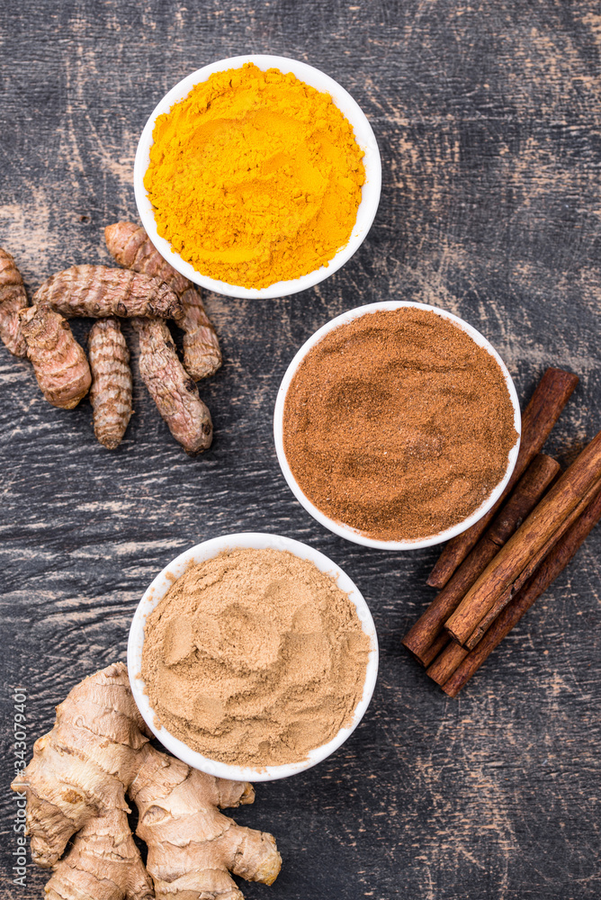 Powder of turmeric, cinnamon and ginger Powder of turmeric, cinnamon and ginger