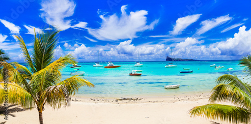 Fototapeta Naklejka Na Ścianę i Meble -  Cap Malheureux - scenic beach with amazing view in north of Mauritius island