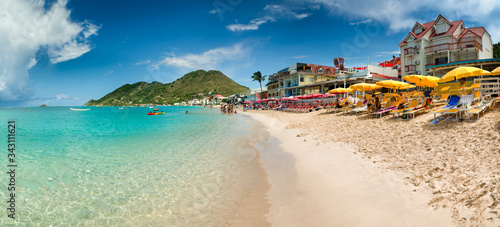 Fototapeta Naklejka Na Ścianę i Meble -  La plage de Grand Case à Saint-Martin