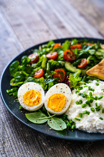 Breakfast - boiled egg, cottage cheese and vegetables
