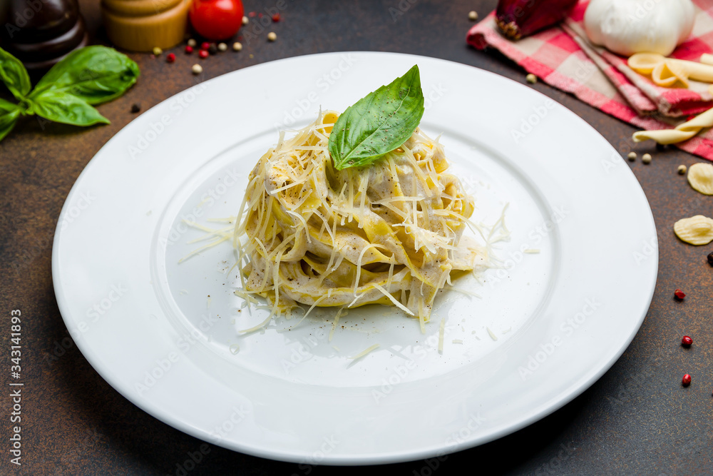 fettuccine pasta with cream sauce and Parmesan