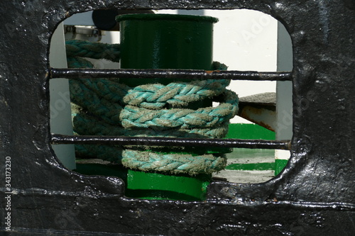 anchor and rope