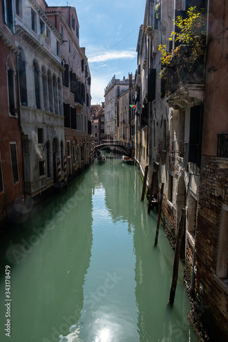 Calli nel centro di Venezia © andrix