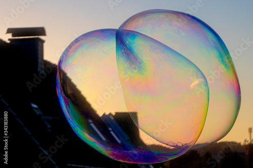 Seifenblasen im Sonnenuntergang