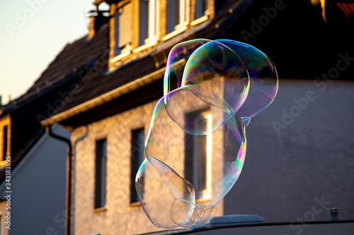 Seifenblasen im Sonnenuntergang