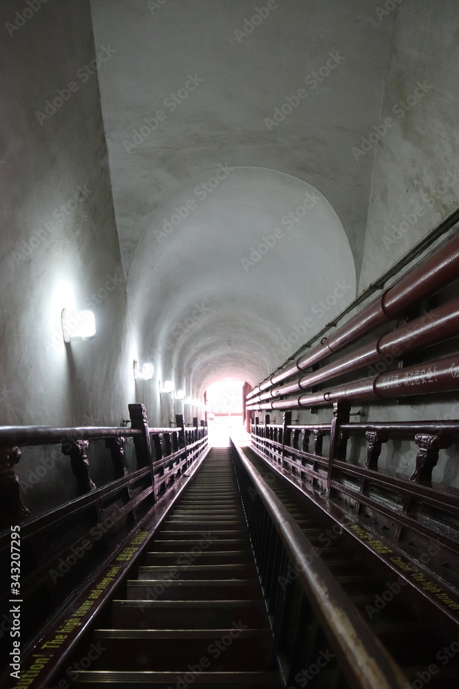 Obraz premium Escalier de la tour du tambour à Pékin, Chine