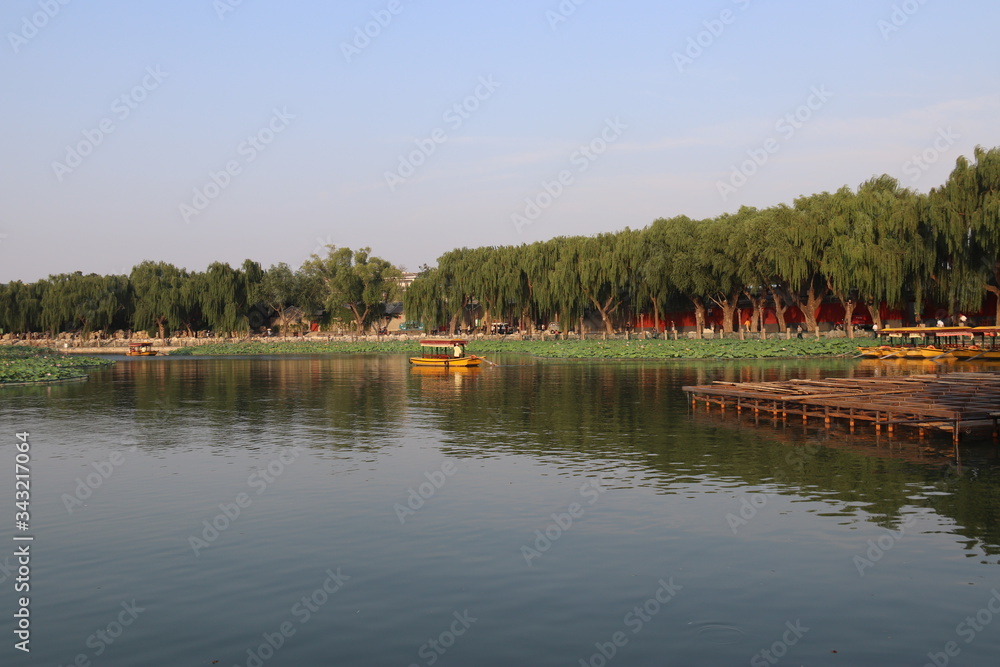 Fototapeta premium Lac du parc Beihai à Pékin, Chine