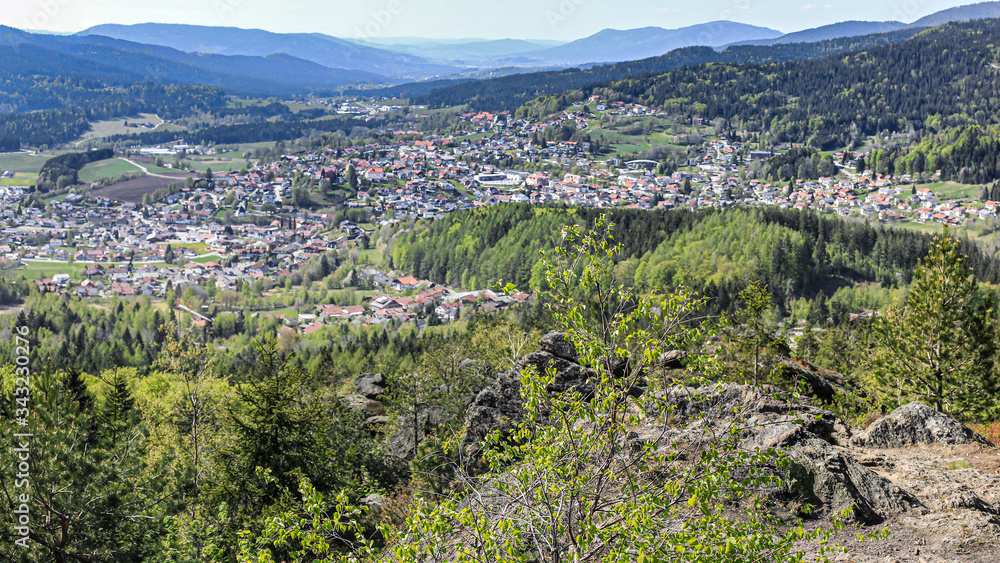 Bodenmais im Bayerischen Wald, Blick vom Silberberg auf den Ort