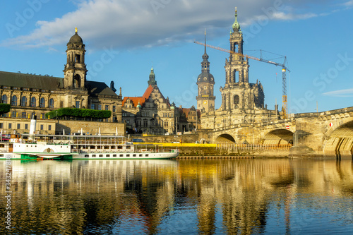 Dresden city skyline © laraslk