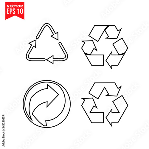 triangle arrow recycle Icon symbol Flat vector illustration for graphic and web design.
