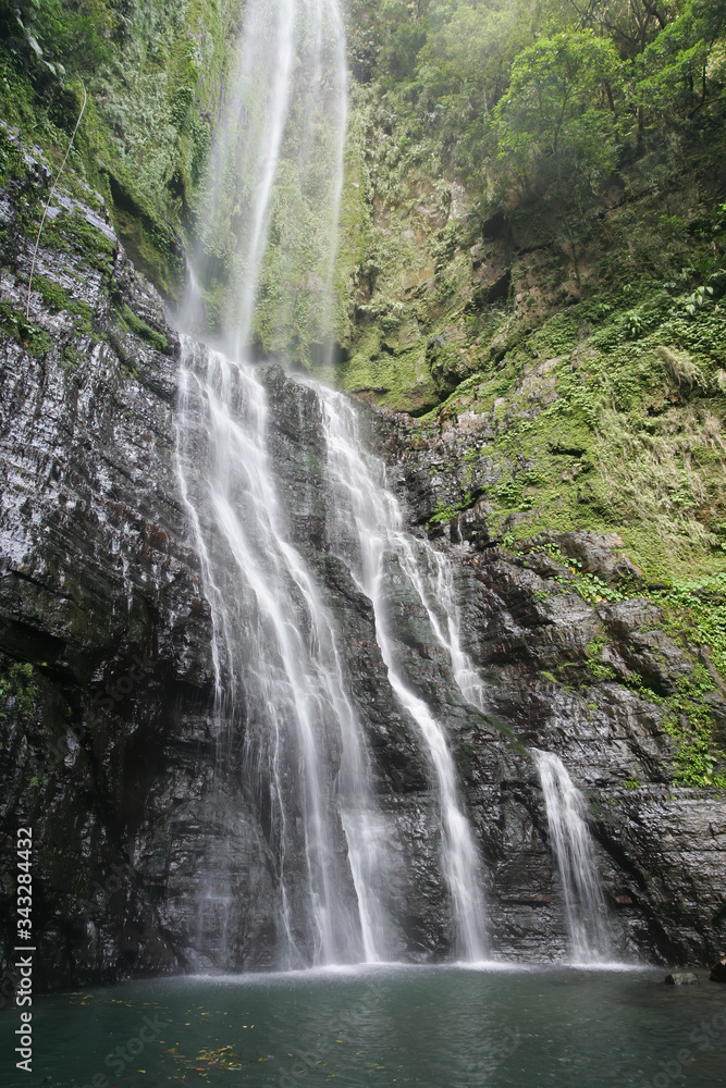 Fototapeta premium Cloudy view of the famous Wufengqi Waterfall