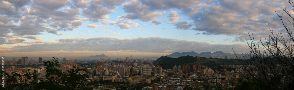 Obraz premium Sunset landscape of the JingMei area from Xianjiyan