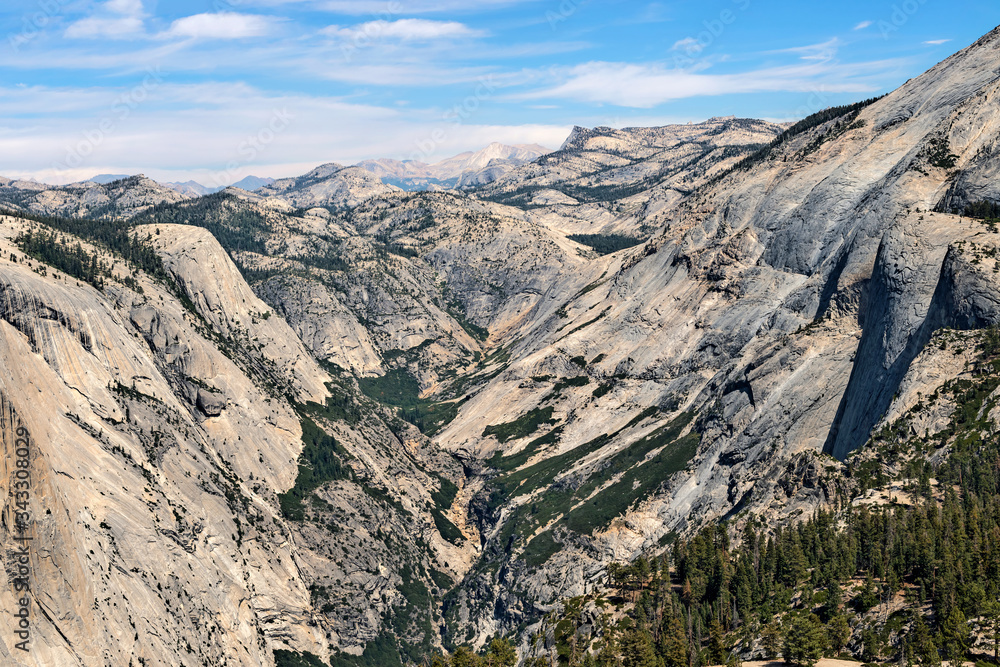  Sierra Nevada mountains and Yosemite National Park as viewed from the Half Dome in California, USA