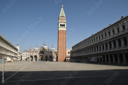 Venice in Italy Covid-19 Coronavirus © NeHomo