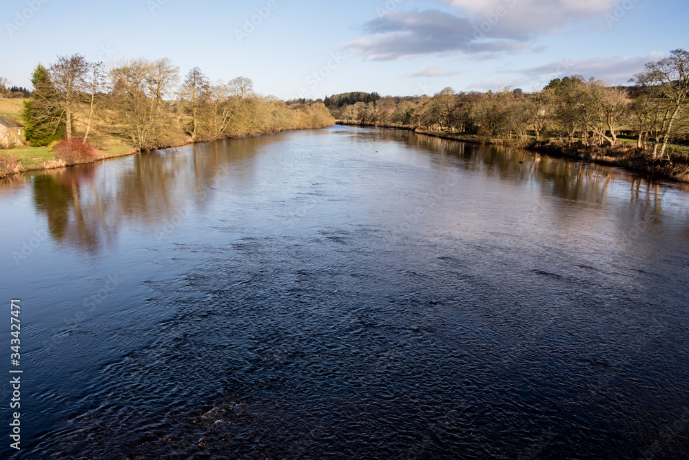 Fototapeta premium Wide flowing river