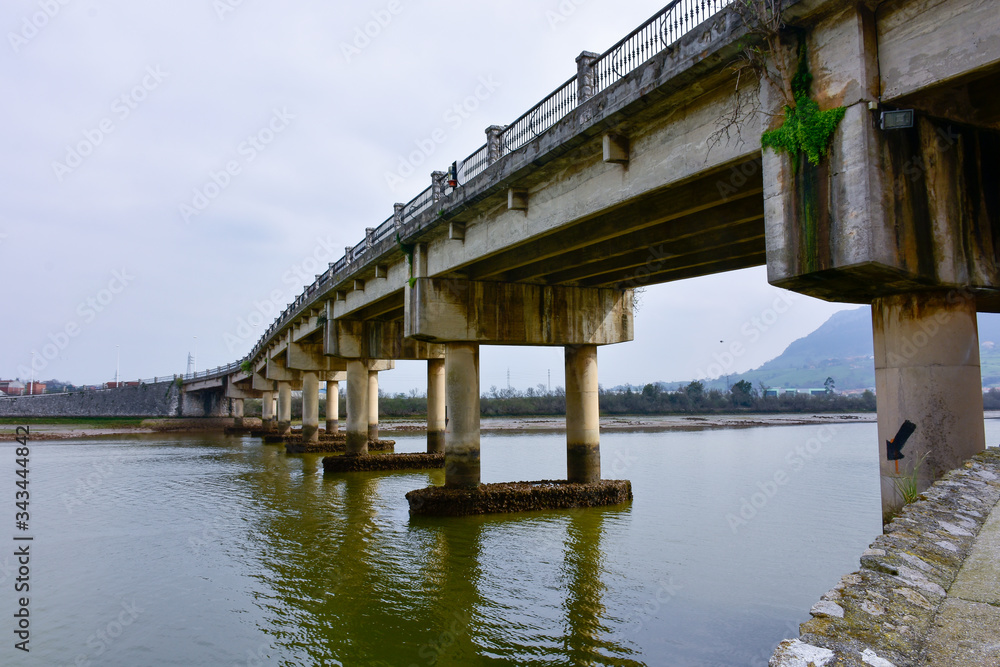 bridge crossing the greenish river bridge crossing the greenish river
