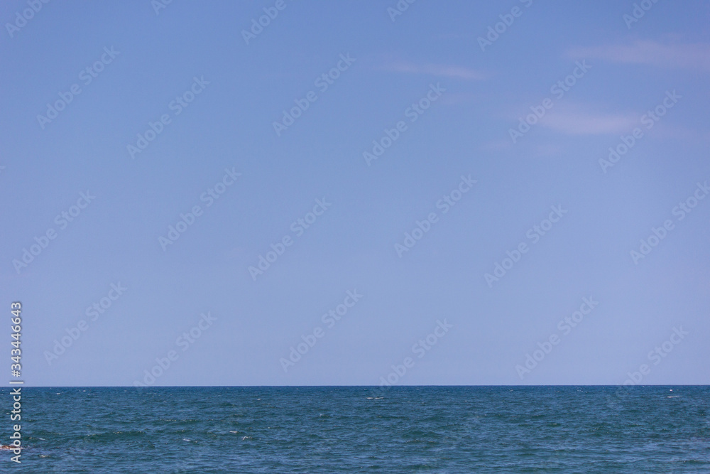 Obraz premium 海と水平線 晴れの日に