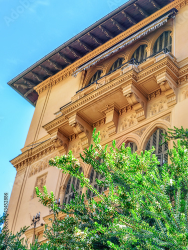 facade of a building photo