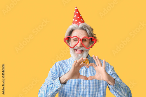 Senior man celebrating Birt...