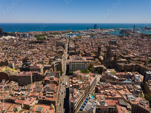 Obraz na płótnie Top view on the Panorama of the city of Barcelona w salonie