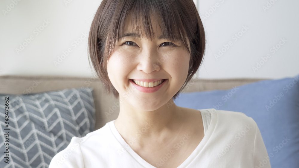 女性 笑顔 女性 笑顔
