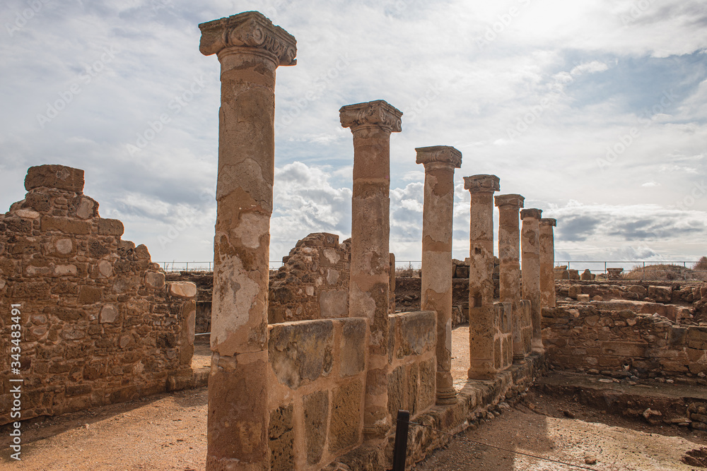 columns and walls of ancient House of Theseus