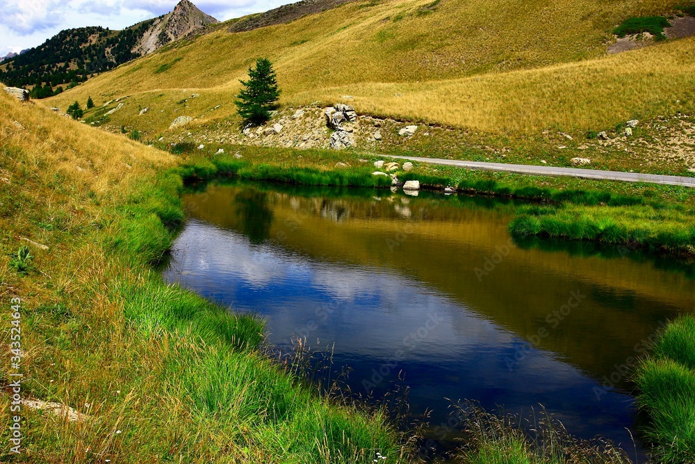  LAC DE MONTAGNE UBAYE ALPES