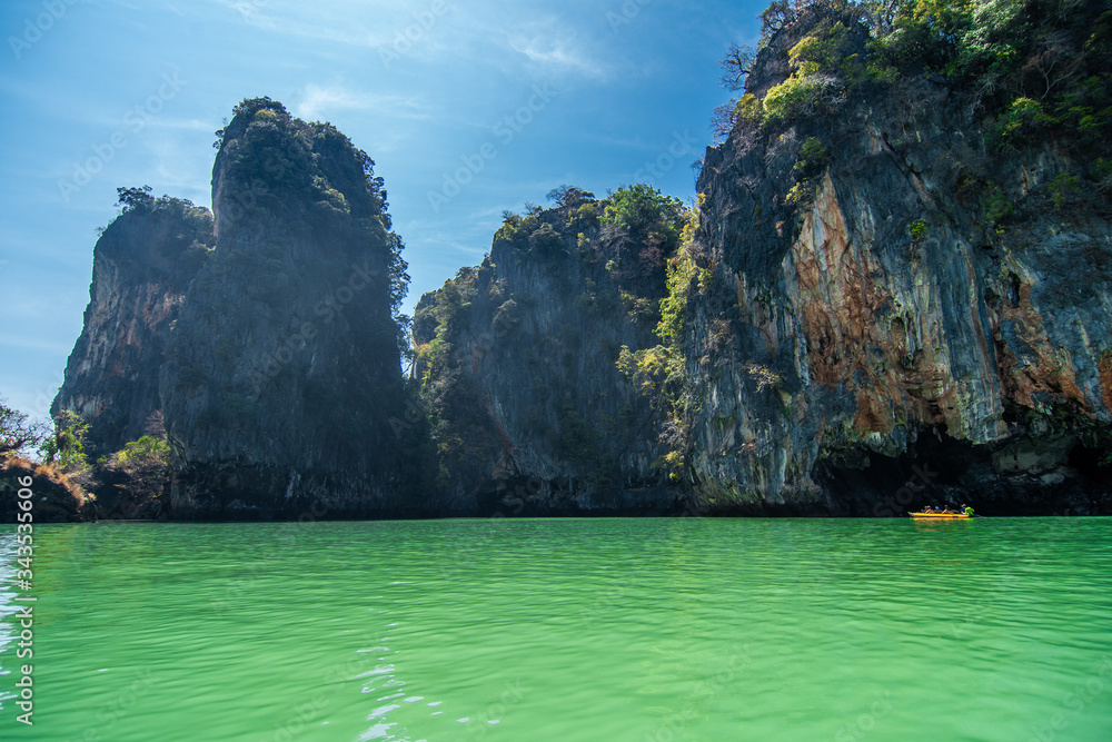 Obraz premium Landscapes while canoeing of Phang Nga National Park in Thailand