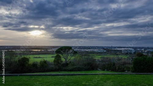 Timelapse hauteur Bordeaux depuis Bouliac nuages rayons lumière photo