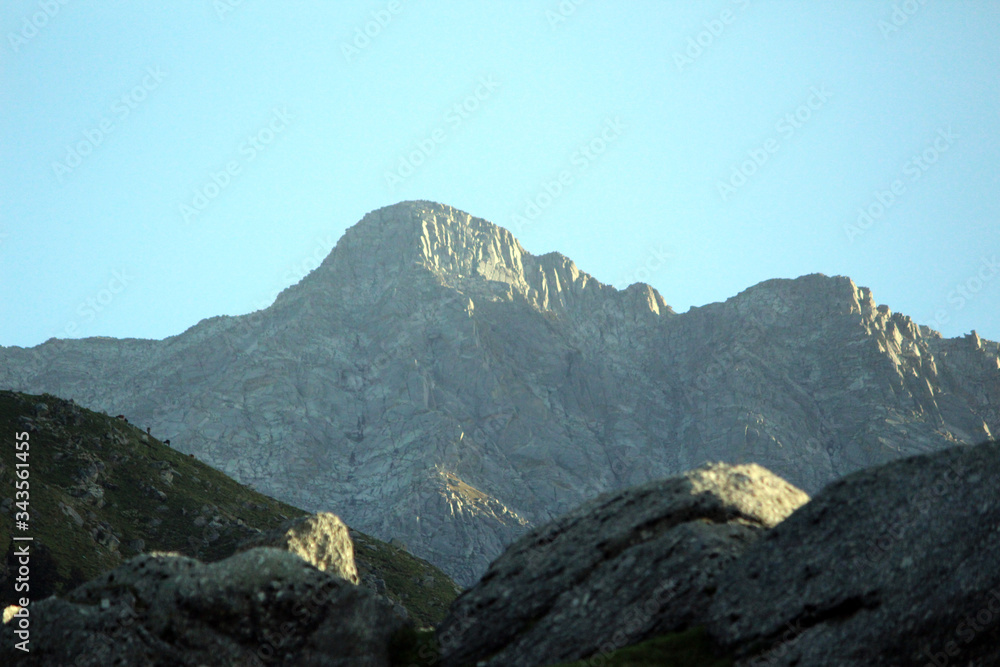 Obraz premium mountain landscape with mountains and clouds