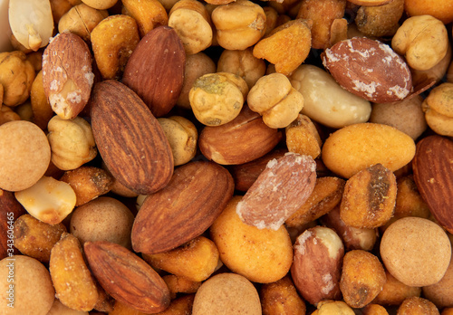 Super snack mixed fresh nuts